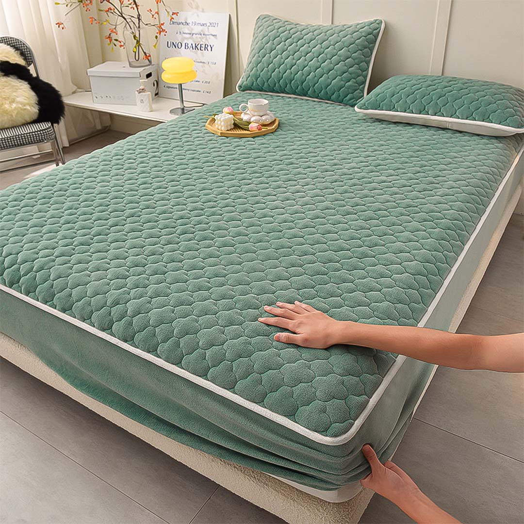 SOGA 2X Green 183cm Wide Mattress Cover Thick Quilted Fleece Stretchable Clover Design Bed Spread Sheet Protector with Pillow Covers - Cafe Supply