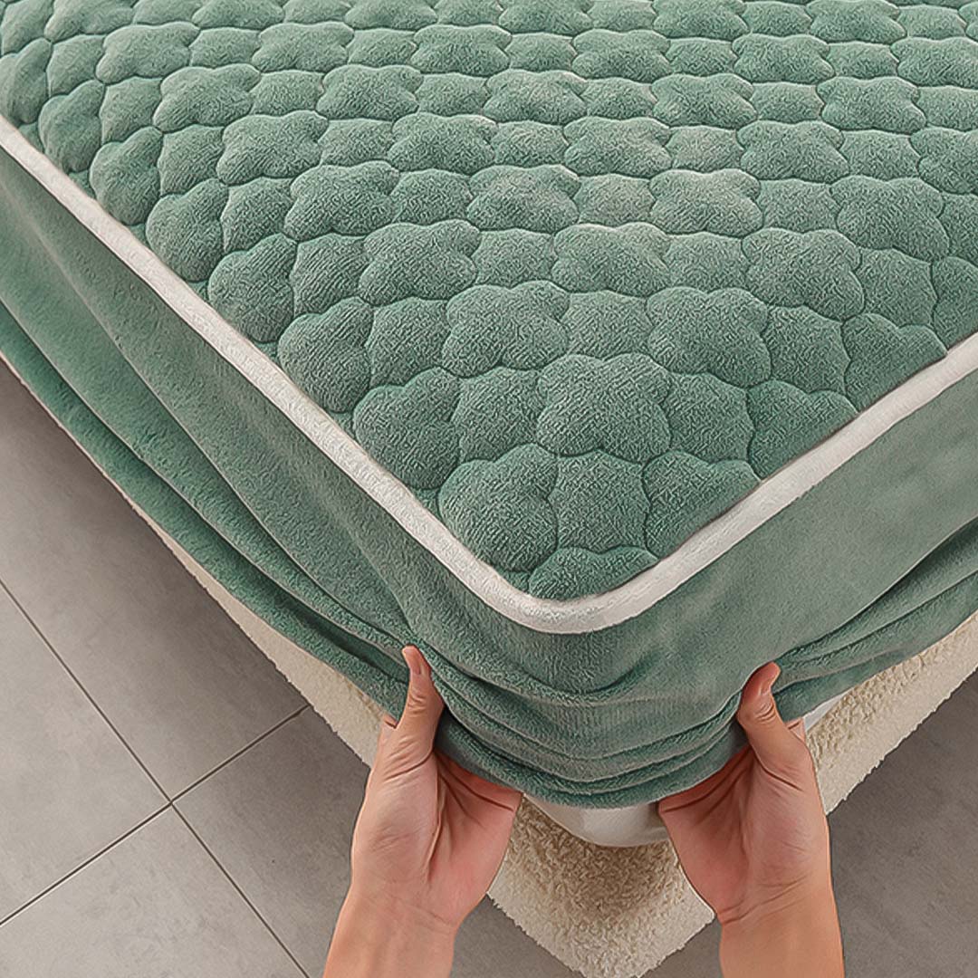 SOGA Green 183cm Wide Mattress Cover Thick Quilted Fleece Stretchable Clover Design Bed Spread Sheet Protector with Pillow Covers - Cafe Supply