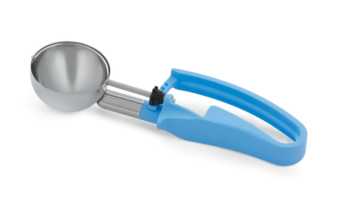 2 ⅖-ounce disher with sky blue squeeze handle - Cafe Supply