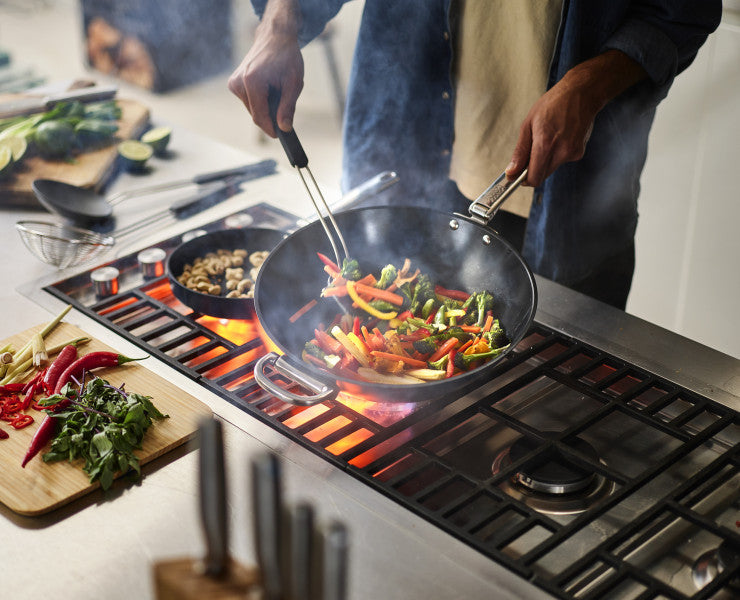 Joseph Joseph Space 32cm/12.5'' Non-Stick Wok - Cafe Supply