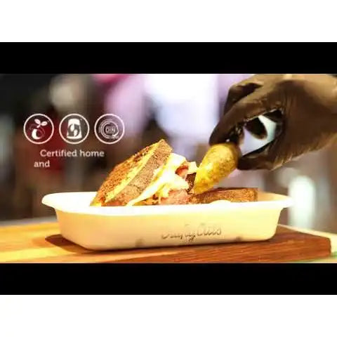 23x15x8cm / 9x6x3in 2-Compartment White Plant Fibre Clamshell - Cafe Supply