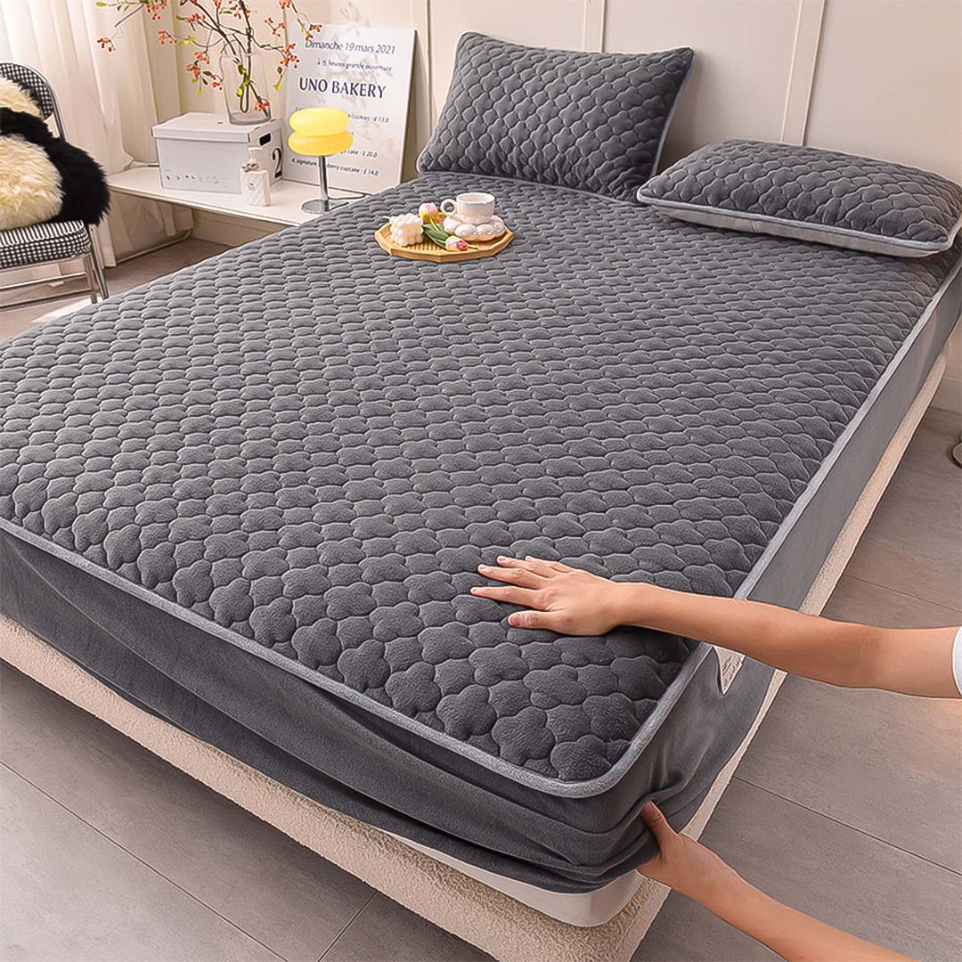 SOGA 2X Grey 183cm Wide Mattress Cover Thick Quilted Fleece Stretchable Clover Design Bed Spread Sheet Protector with Pillow Covers - Cafe Supply