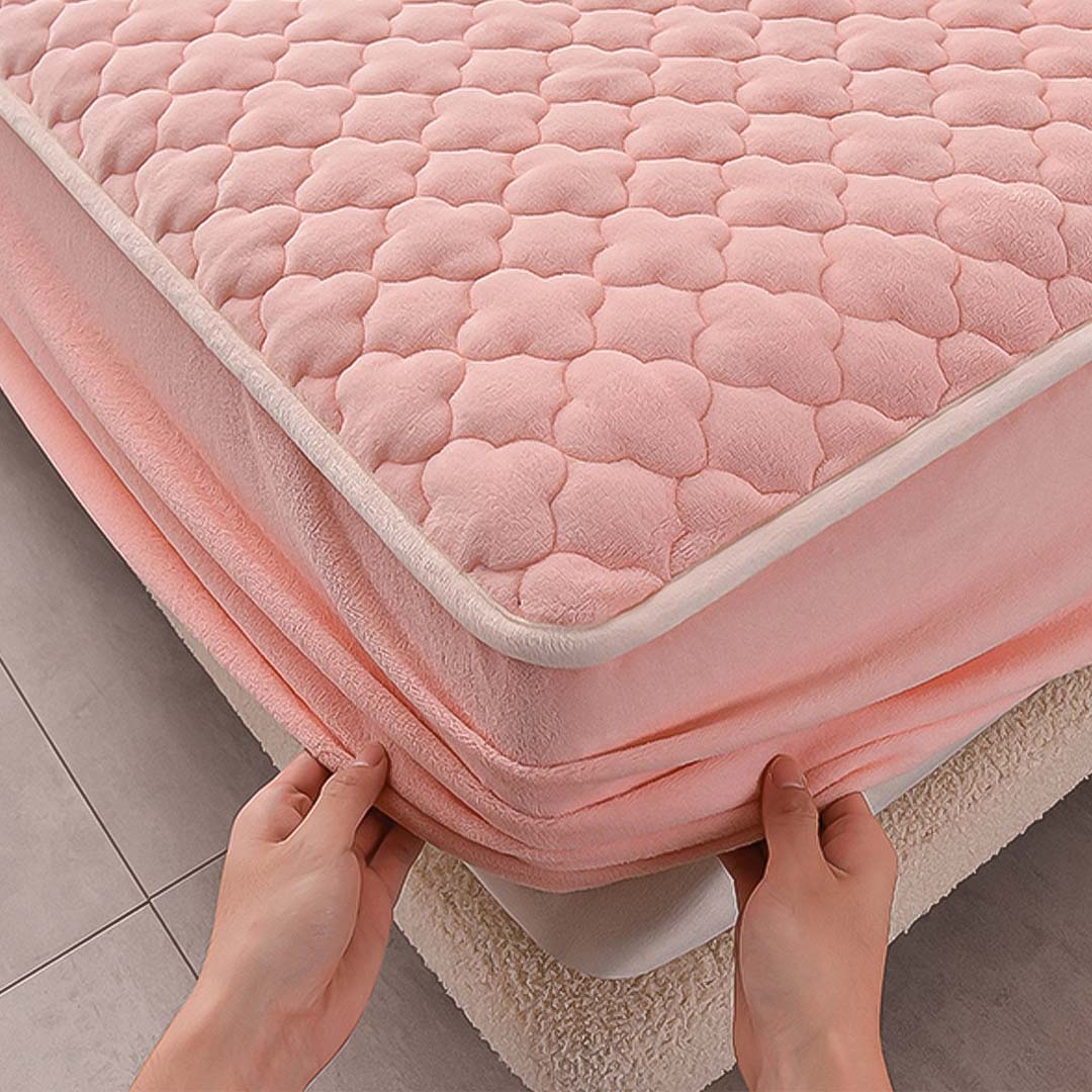 SOGA 2X Pink 183cm Wide Mattress Cover Thick Quilted Fleece Stretchable Clover Design Bed Spread Sheet Protector with Pillow Covers - Cafe Supply