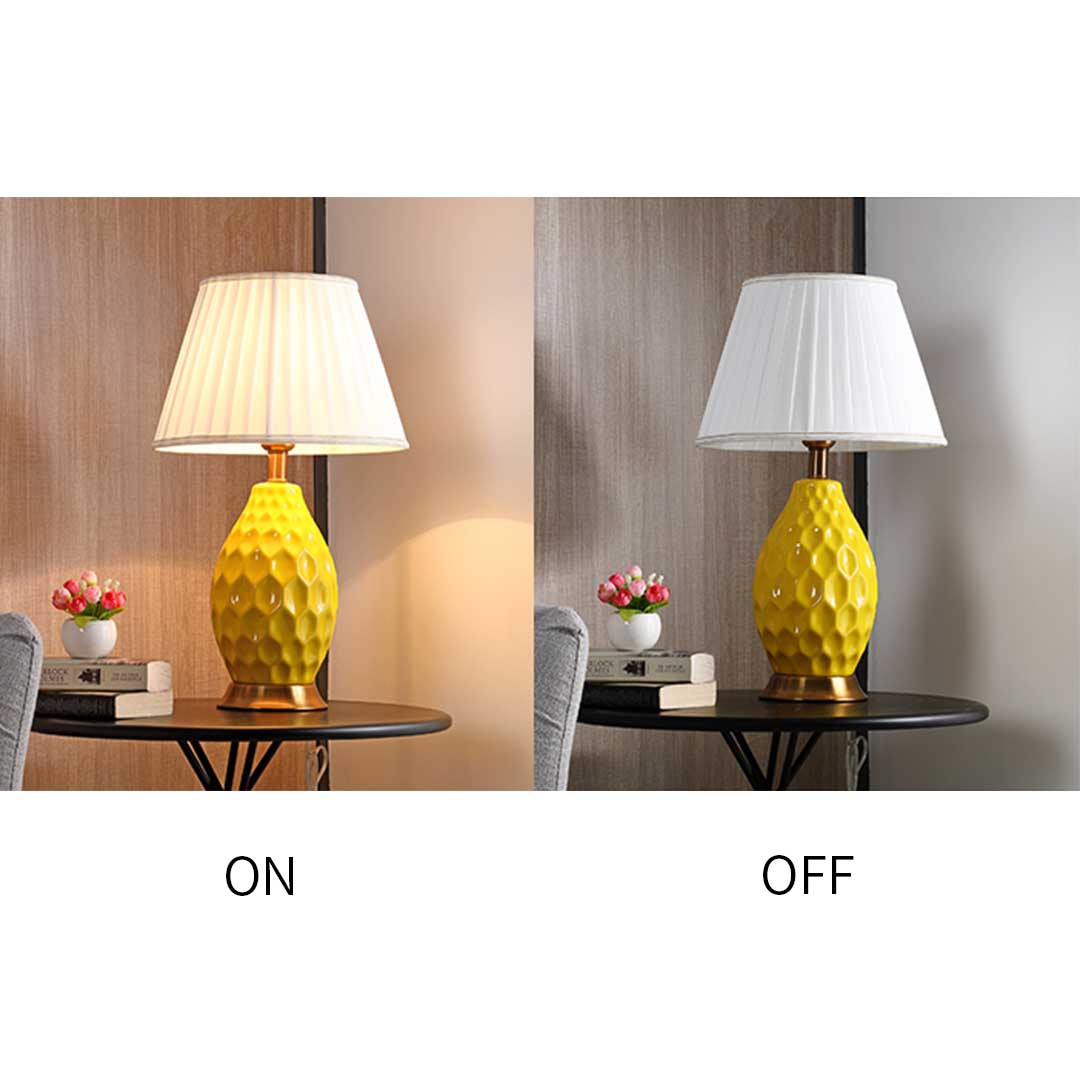 SOGA 2X Textured Ceramic Oval Table Lamp with Gold Metal Base White - Cafe Supply