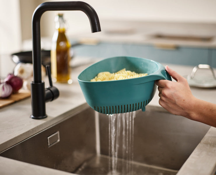 Joseph Joseph Duo Triangular Colander - Cafe Supply