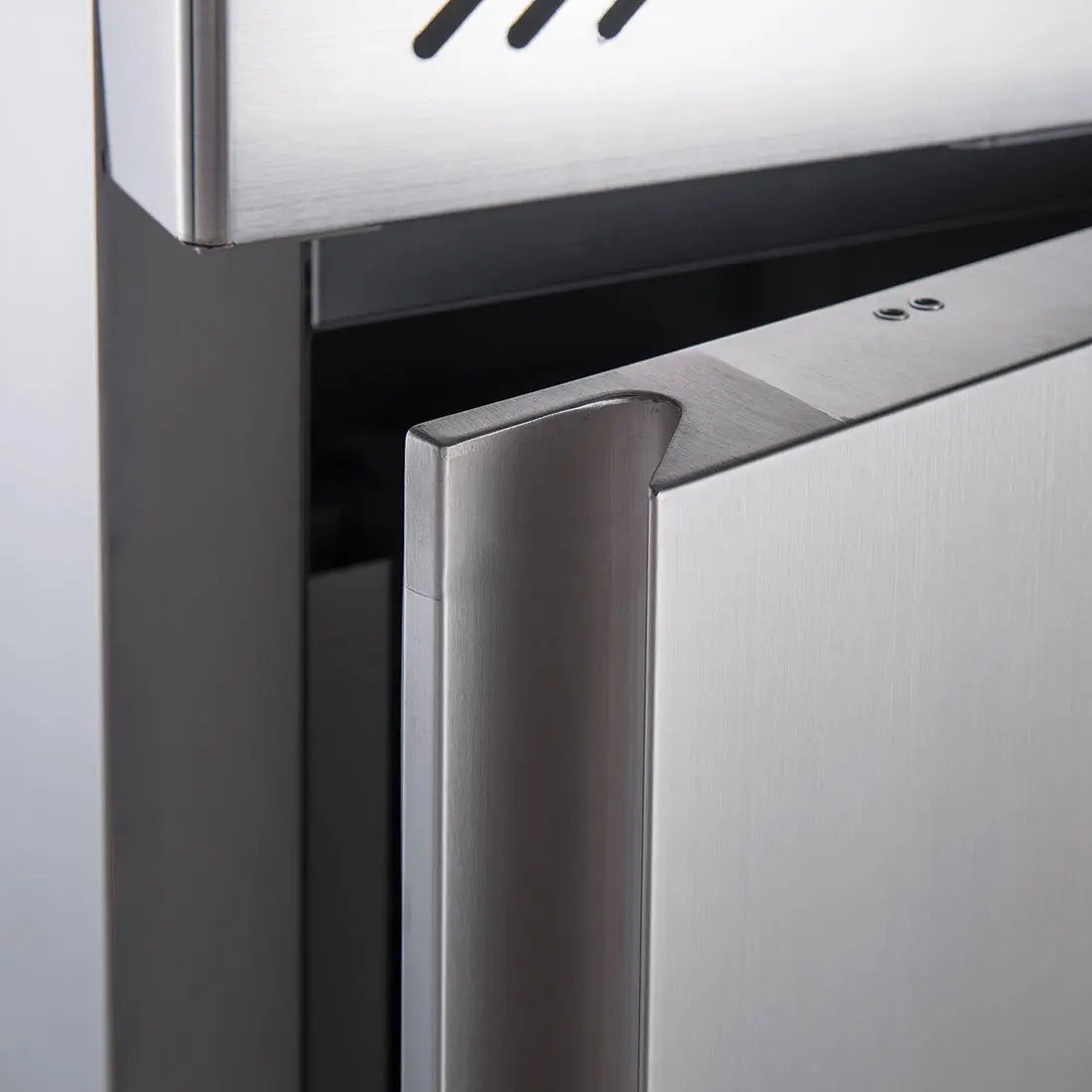 FED-X S/S Two Door Upright Fridge – XURC600S1V